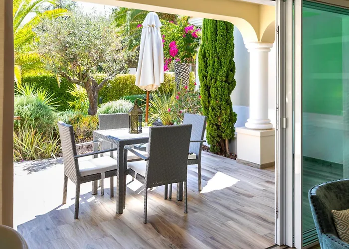 Balaia - Luxury Boutique *