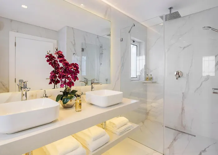 Balaia - Luxury Boutique *